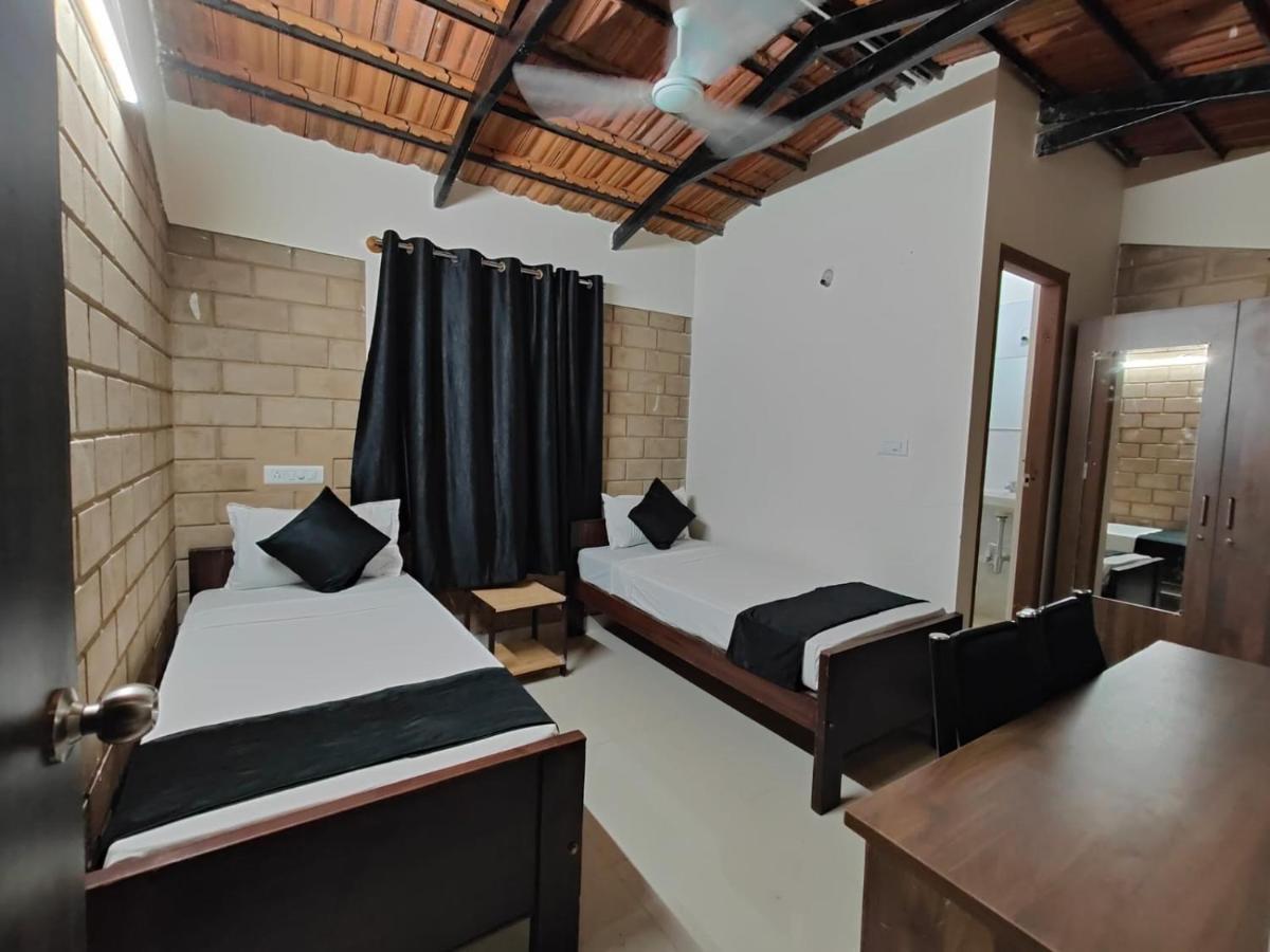 Minimal Poshtel Hostel Mysore Exterior photo